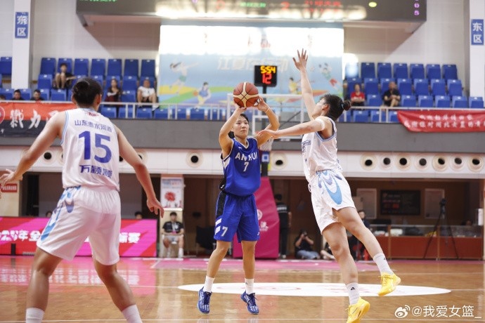 全国女篮锦标赛武汉赛区第二日综述：江苏、武汉、山东豪取连胜