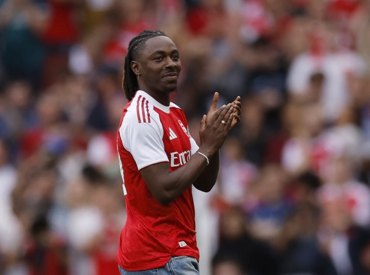 沃尔科特：阿森纳出战曼城的阵容有些保守，埃泽还需适应球队体系